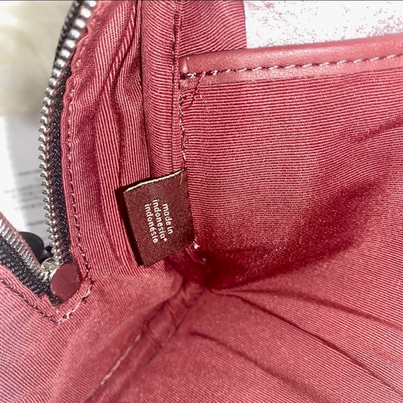 Coach Dempsey Boxy Cosmetic Case 20 In Signature Jacquard With Stripe And Coach - Picture 8 of 9